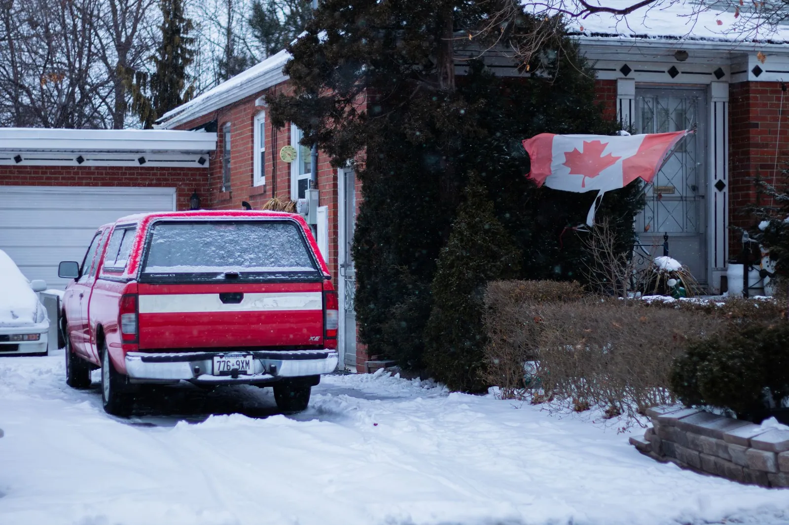 A residential street in a Canadian suburb in winter